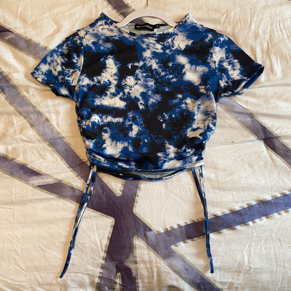 PrettyLittleThing crop top
